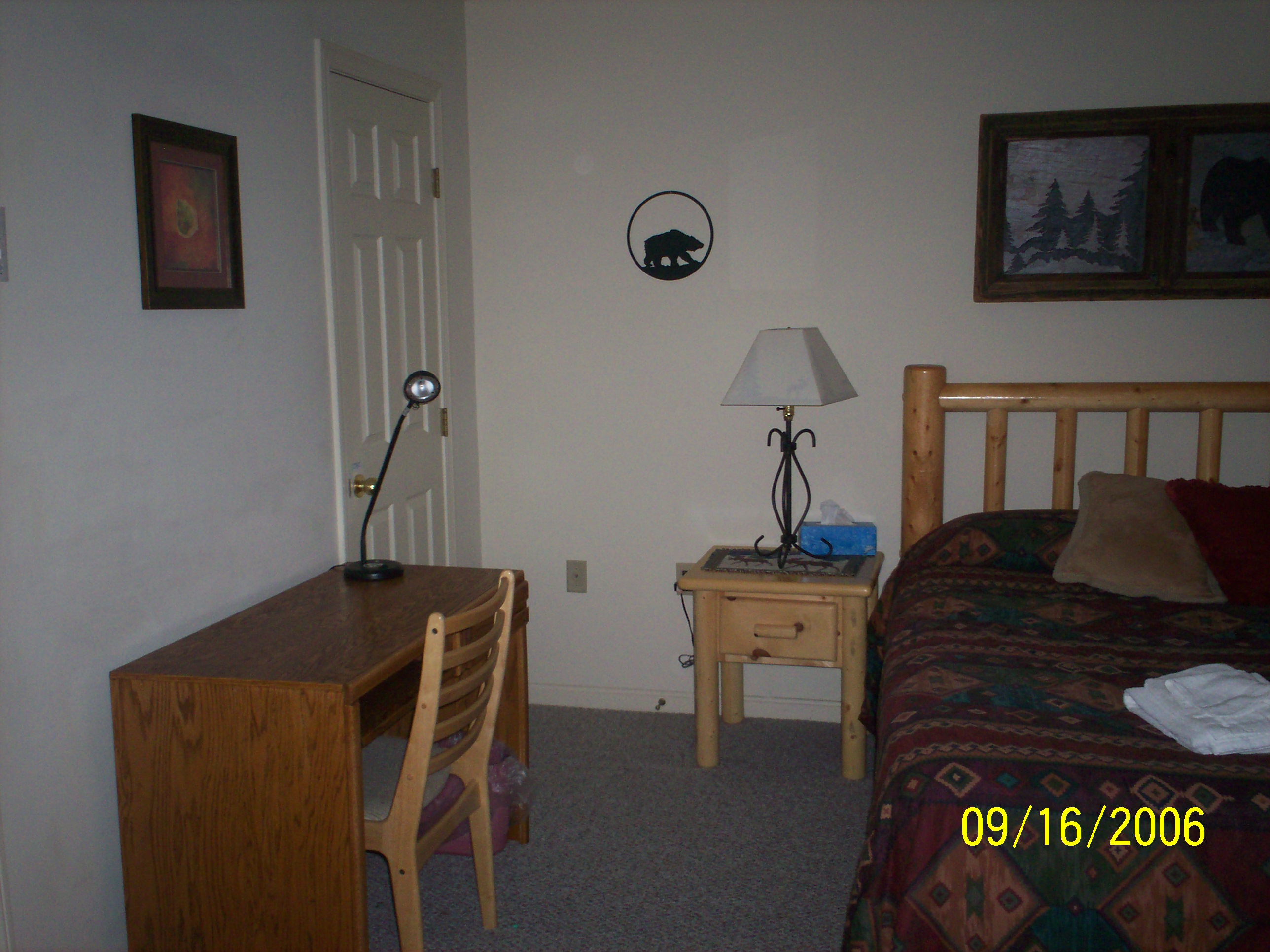 bedroom2.jpg